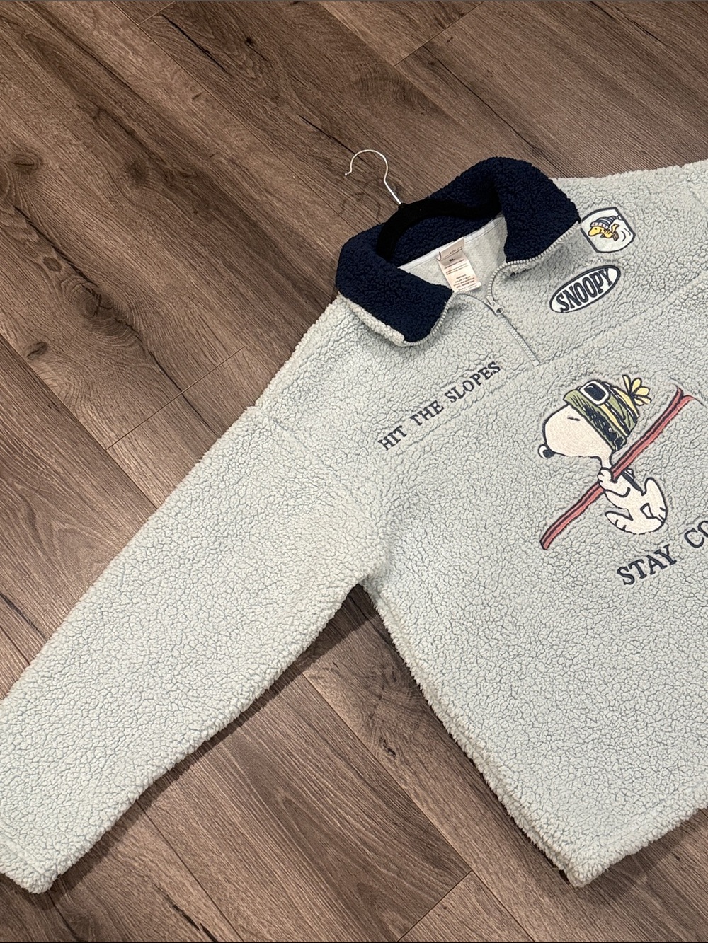 Peanuts Light Blue Sherpa Pullover with Navy Trim Ready for Knott’s Berry Farm - Picture 5 of 7